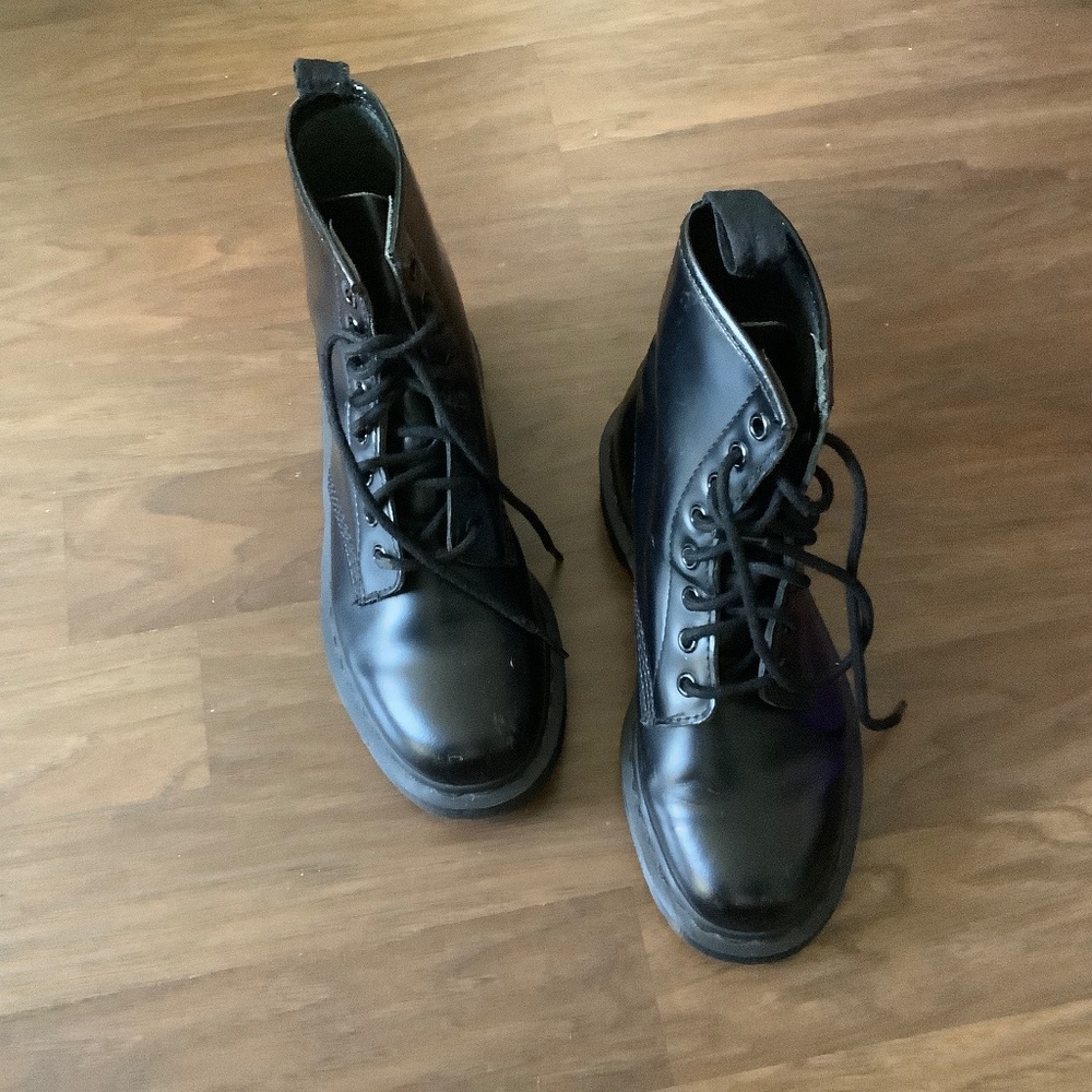 Dr. Marten black leather ankle boots